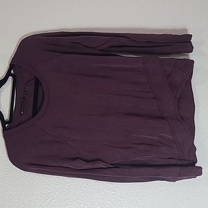 🪷 Athleta plum purple sweater top medium distressed